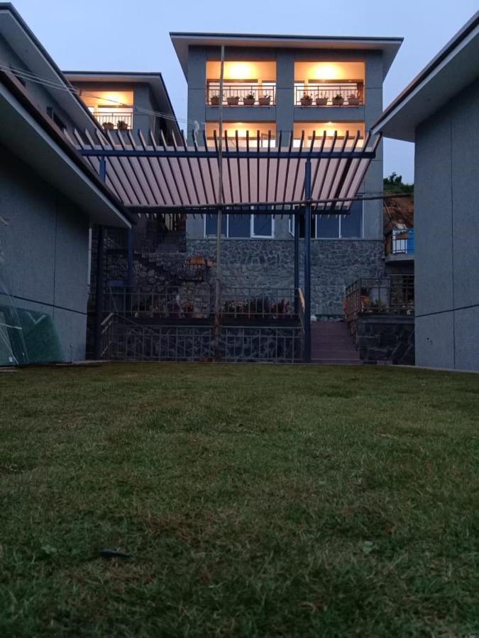 Cherry Blossom Homestay Kodaikanal Buitenkant foto